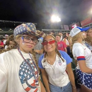 Meet your Posher, Kami